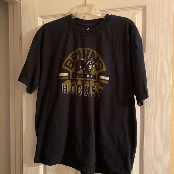 Alpha Industries Other - DONATED Men’s Boston Bruins tee shirt